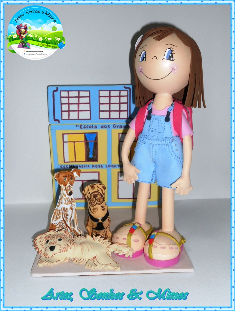 Menina na Escolinha e os seus Cachorrinhos - Image 2