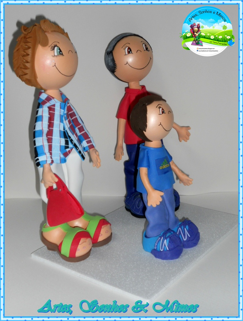 Vários conjuntos Familias - Casal de Avós Maternos e Neto - Image 3