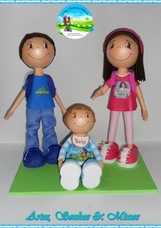 Vários conjuntos Familias - Casal de Meninos e Bebé
